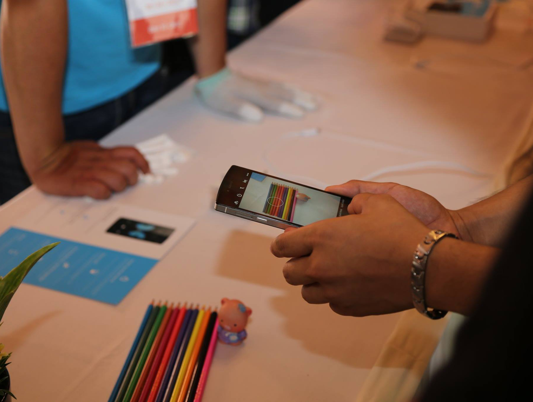 Bkav smartphone  - Bphone Hands-on